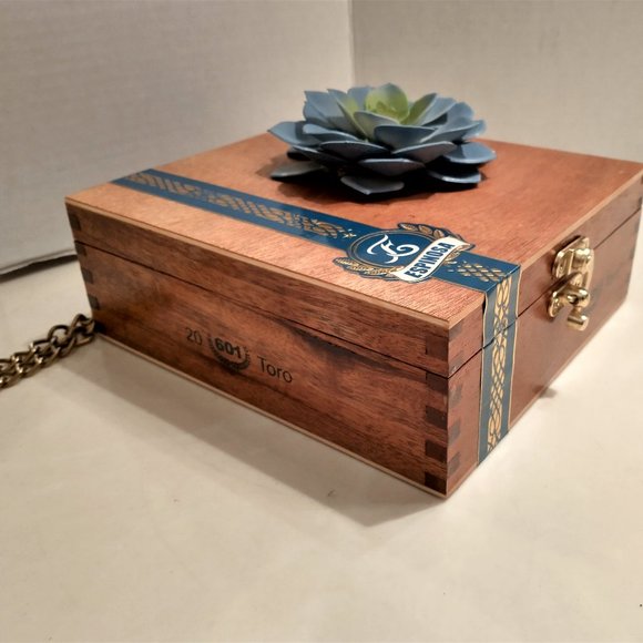 Original Suenos de Saundra Upcycled ESPINOSA Cigar Box Purse - Picture 9 of 12